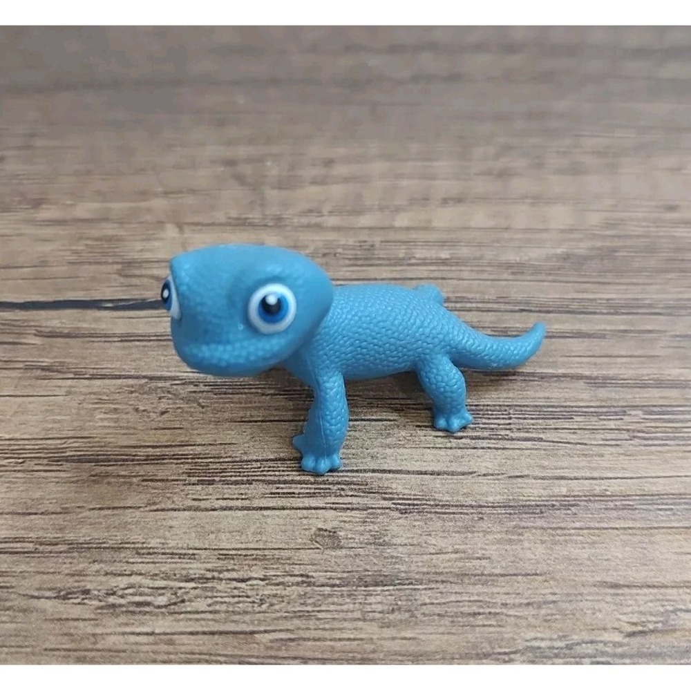 Frozen II Salamander 2" Figure with Clip Attachment for Doll Arm Replacement A10